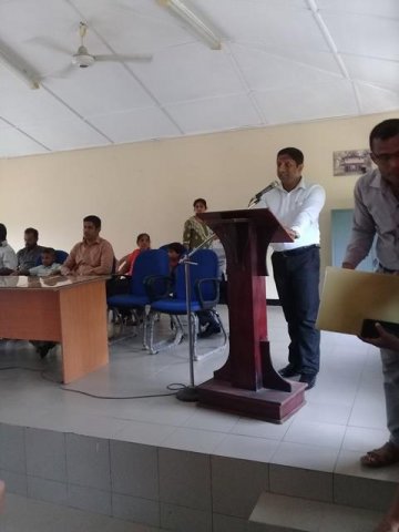 අඩු ආදායම්ලාභී පවුල්වල දරුවන්ට පාසල් උපකරණ ලබාදීම